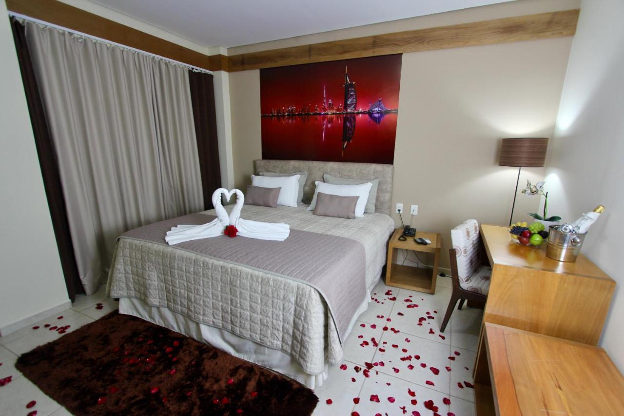 Prisma Plaza Hotel Taubaté Eksteriør billede